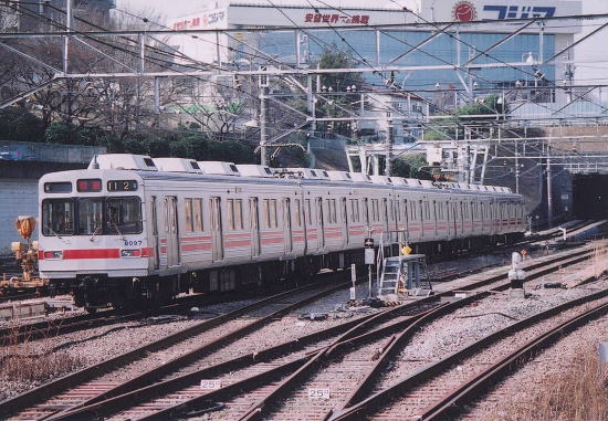 䒬8000n